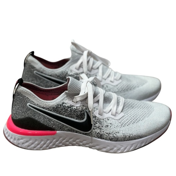 Women’s Nike Flyknit Running Shoes - Picture 4 of 8